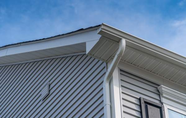 Installation of Soffits Terrebonne