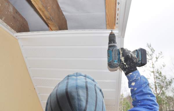 Installation of Soffits Lanaudière